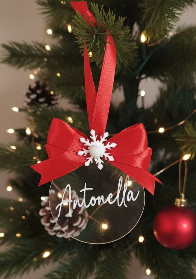 Pallina Natalizia Piatta Personalizzata con Nome – 8 cm