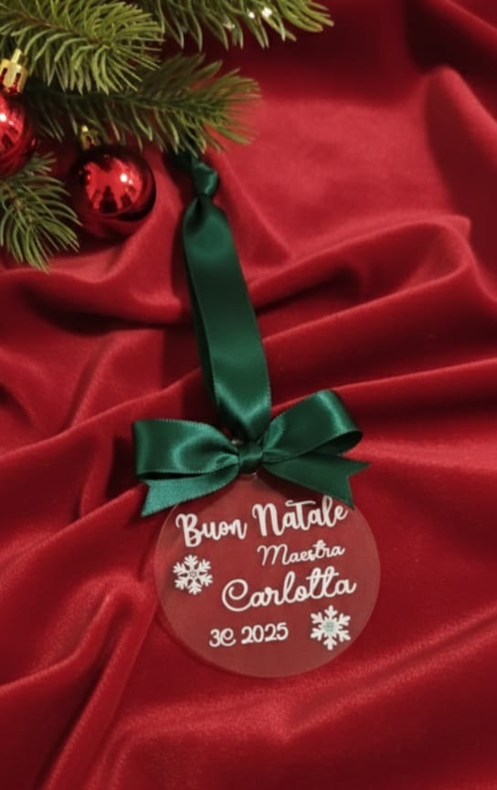 Pallina Natalizia Piatta Personalizzata per la Maestra con Nome e Classe – 8 cm